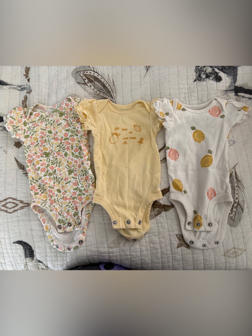 Carter’s onesies-pack of 3